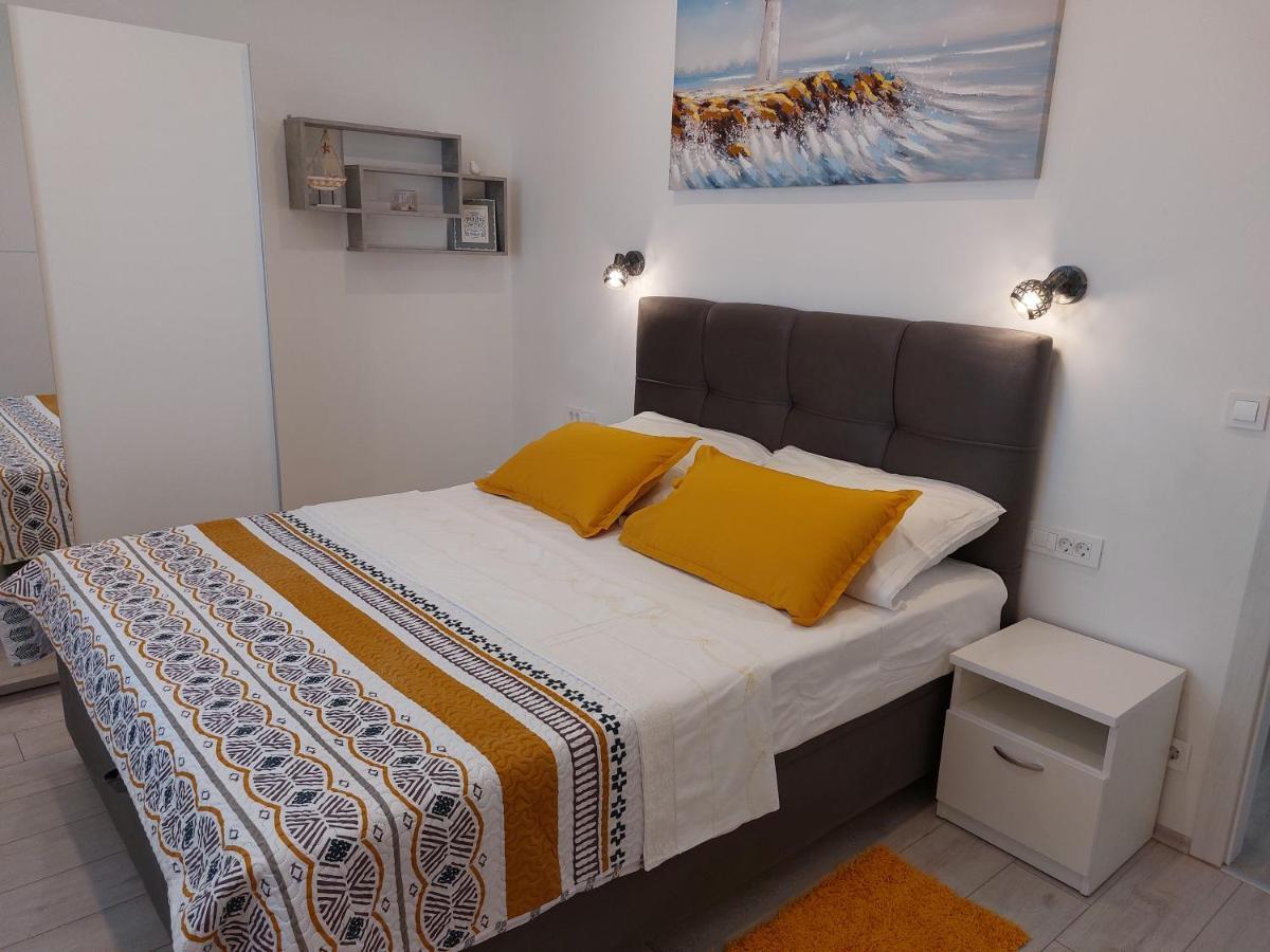 Holiday Home Kate Vis Buitenkant foto